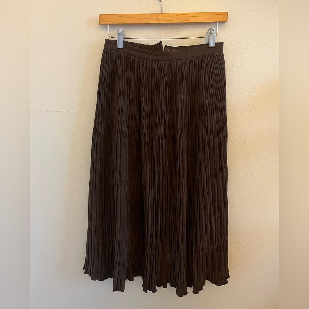 Elegant Brown Pleated Skirt